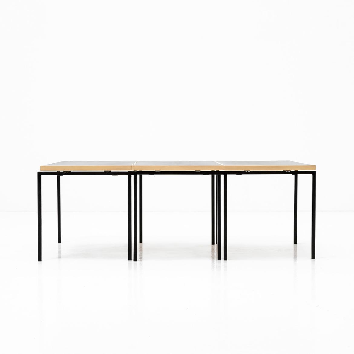 ROBERT HAUSSMANN, STAPELTISCH RH117 - 1