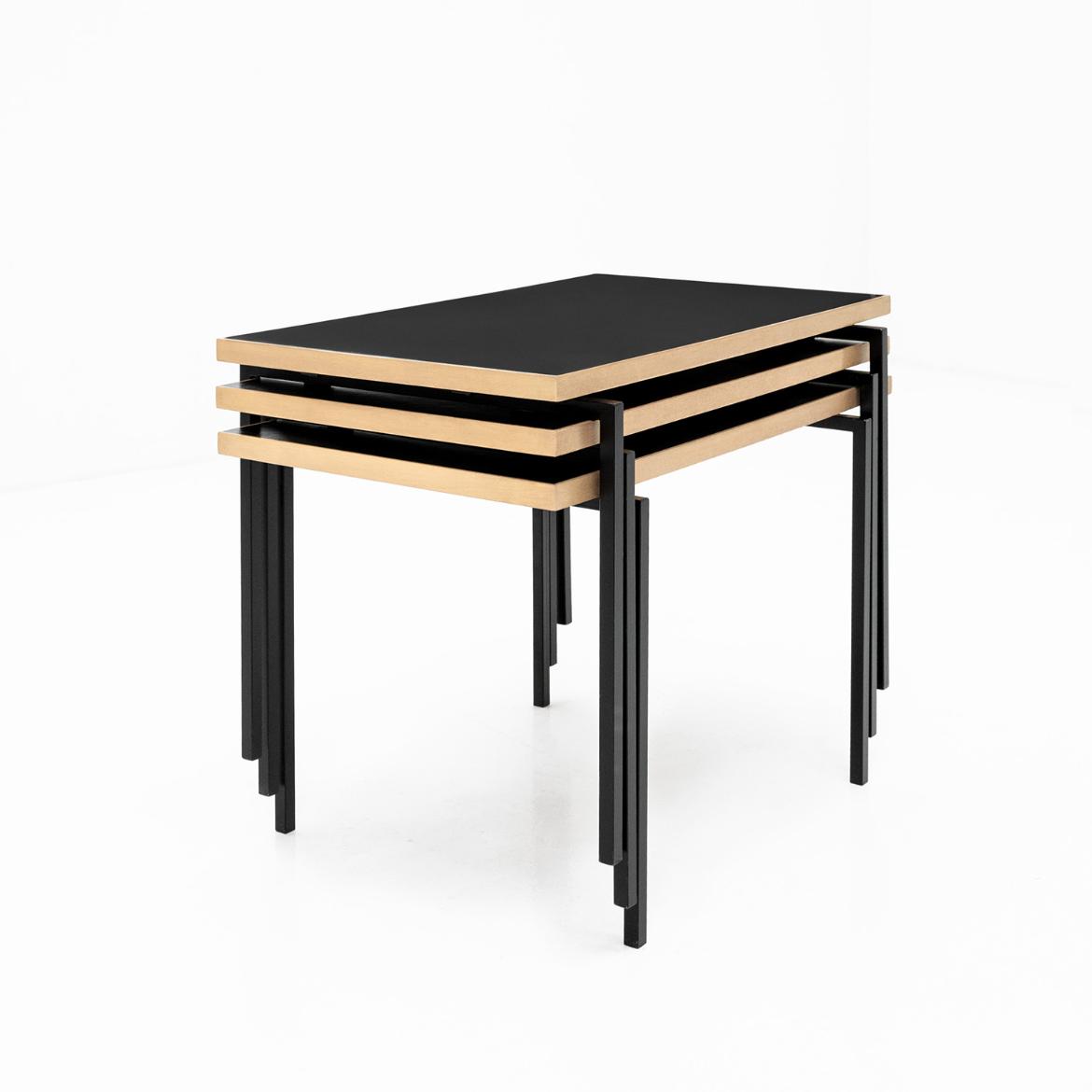 ROBERT HAUSSMANN, STAPELTISCH RH117
