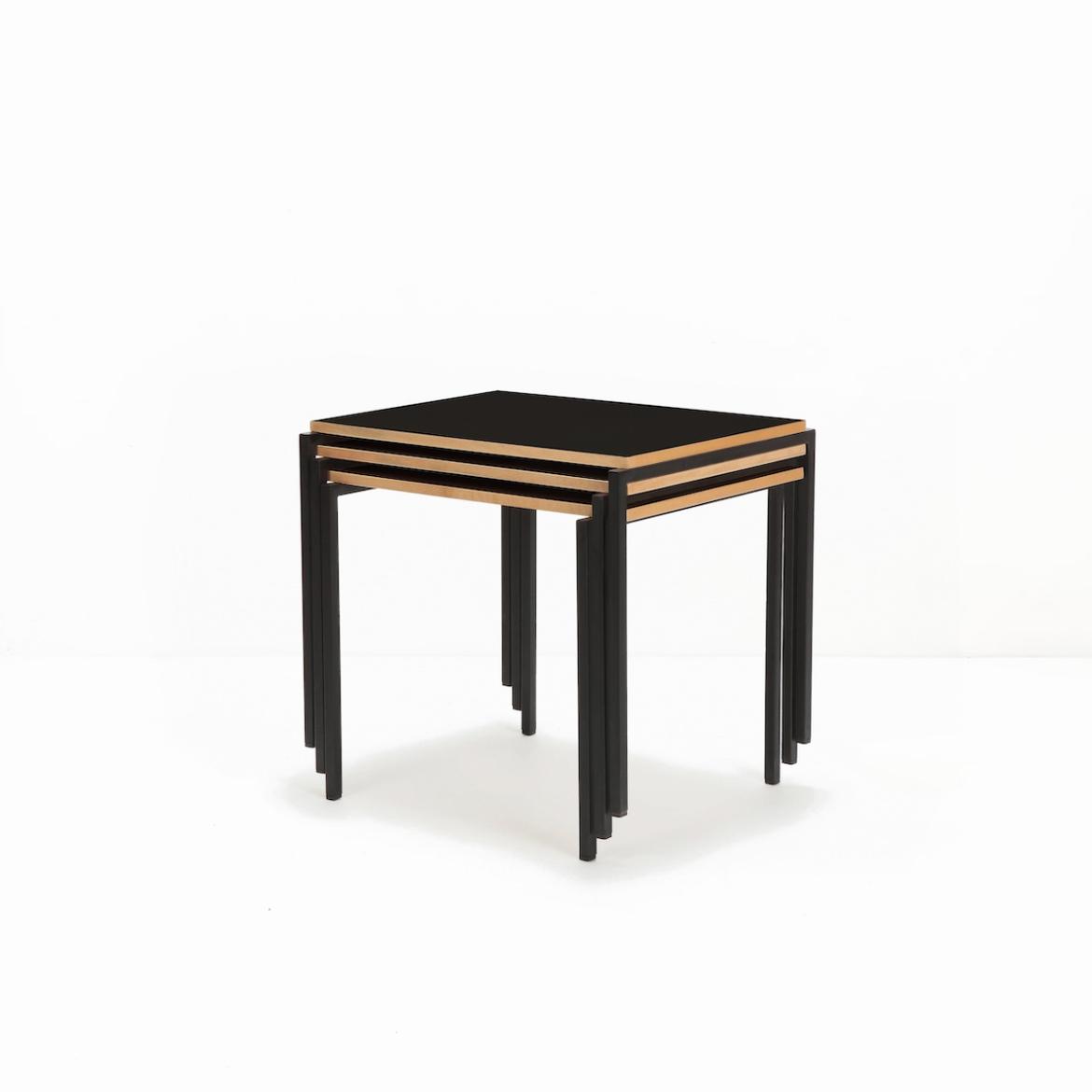 ROBERT HAUSSMANN, STAPELTISCH RH117